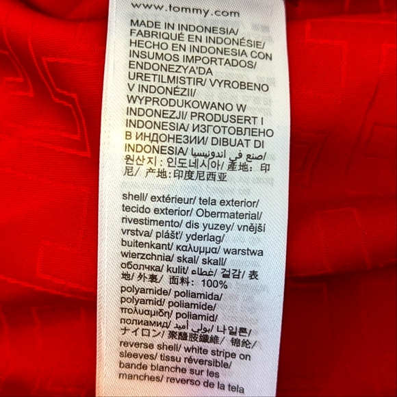 Tommy Hilfiger Men's Medium reversible, water resistant windbreaker (NWT) - Picture 15 of 16